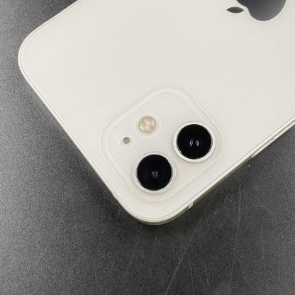 【全額返金保証】【最速発送】Apple iPhone iPhone 12 64GB ホワイト docomo 白ロム 動作確認済 72%