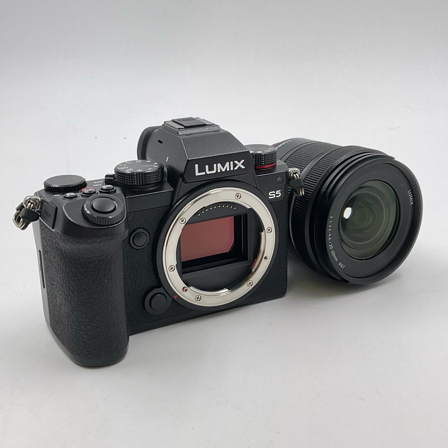 【全額返金保証】【最速発送】Panasonic デジタル一眼 LUMIX DC-S5K 標準ズームKレンズキット ブラック 美品 動作確認済