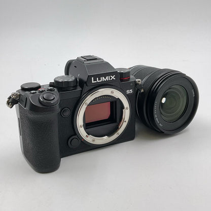 【全額返金保証】【最速発送】Panasonic デジタル一眼 LUMIX DC-S5K 標準ズームKレンズキット ブラック 美品 動作確認済