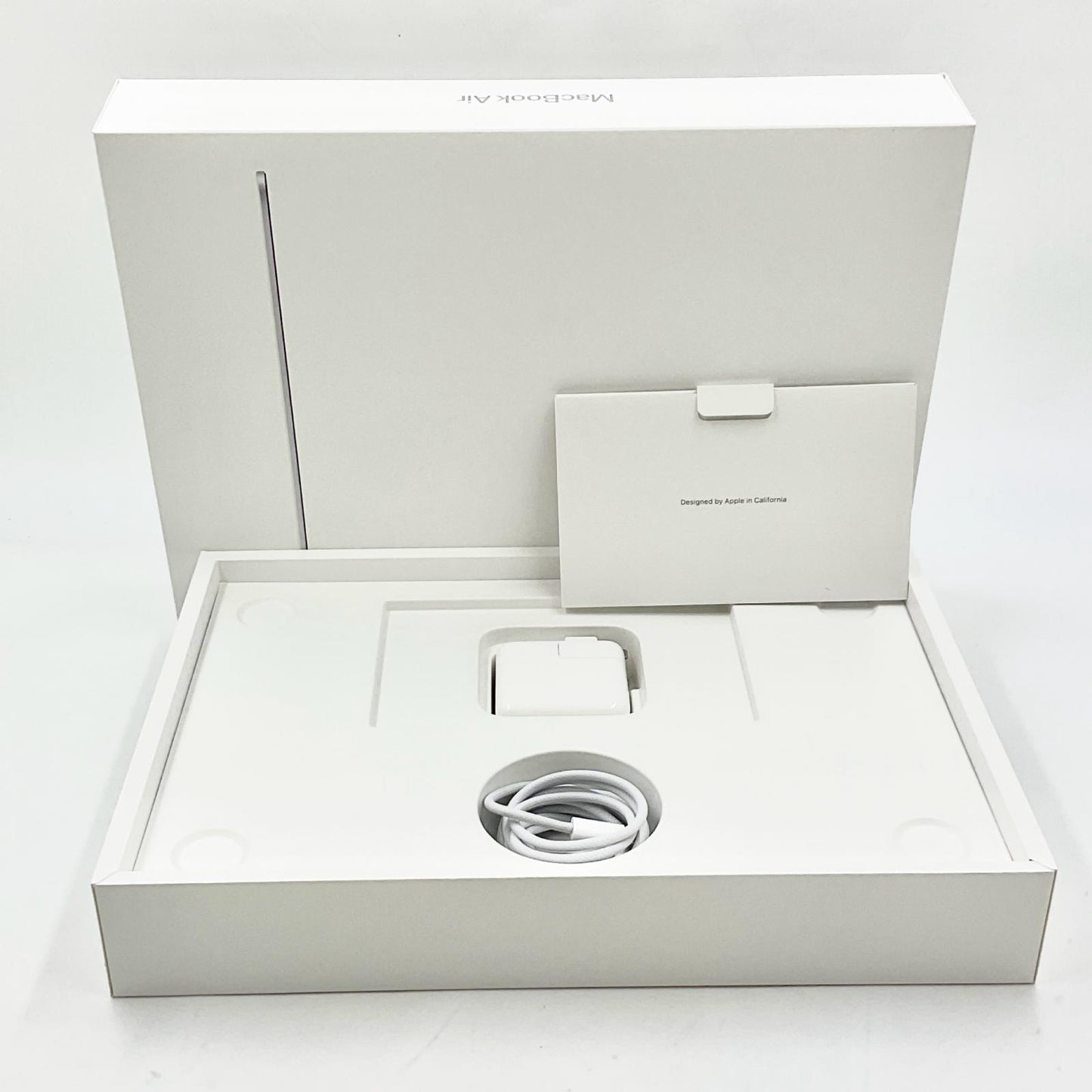 【全額返金保証】【最速発送】Apple MacBook Air 13インチ 2024 Apple M3 16GB SSD 256GB シルバー 100% 美品 動作確認済