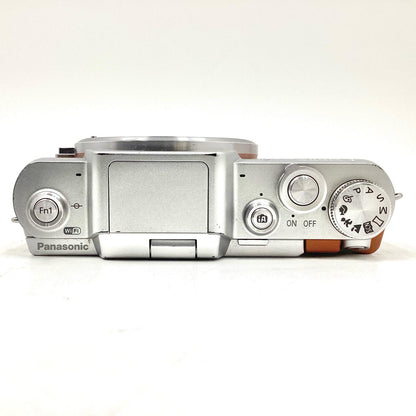 【全額返金保証】【最速発送】Panasonic デジタル一眼 LUMIX DMC-GF7 ボディ [ブラウン] 動作確認済