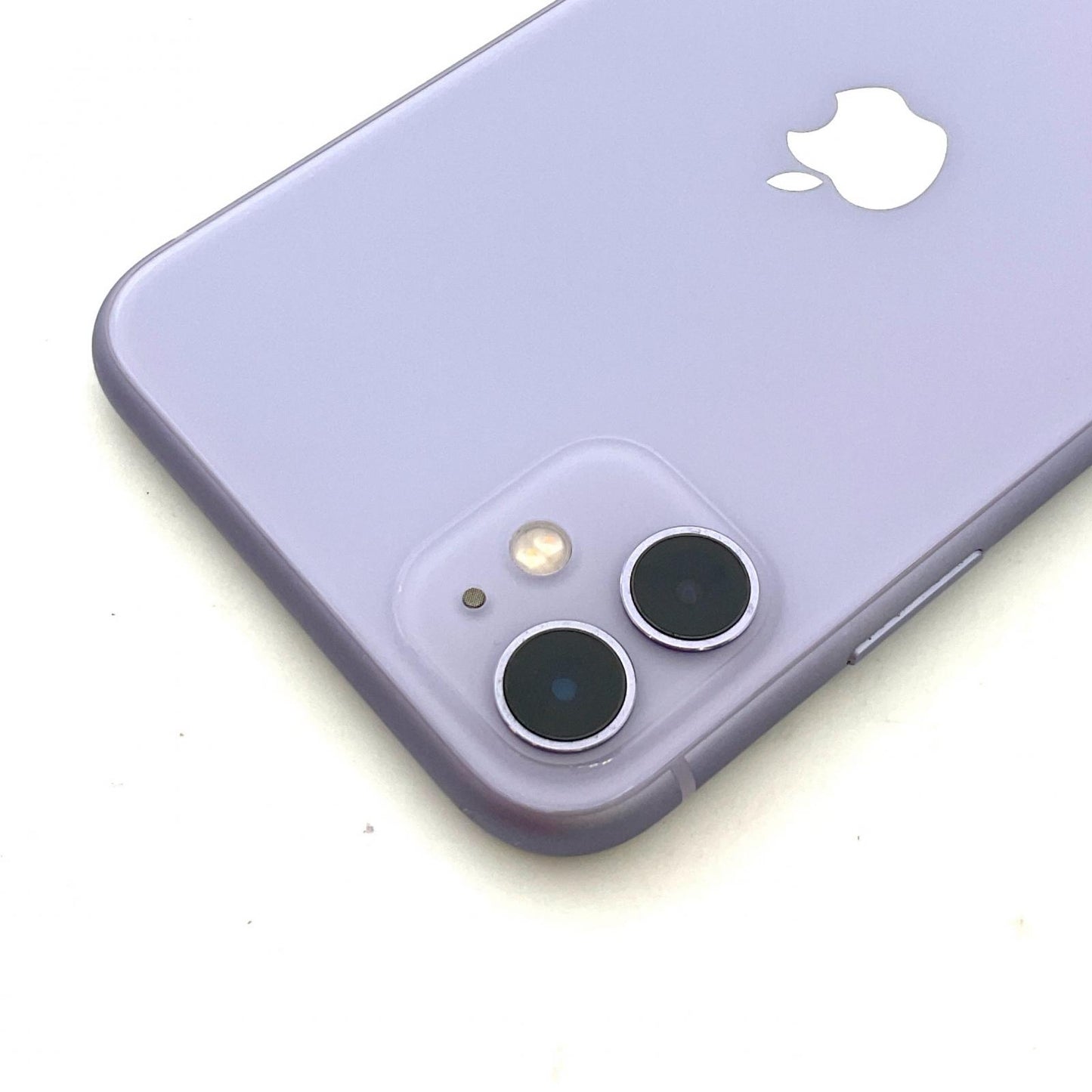 【全額返金保証】【最速発送】Apple iPhone iPhone 11 128GB パープル docomo 白ロム 動作確認済 71%