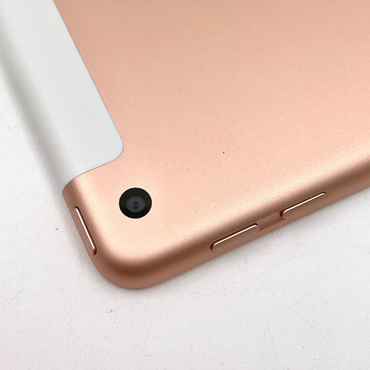 【全額返金保証】【最速発送】Apple iPad iPad 9.7インチ 第6世代 128GB ゴールド WiFi+Cellular SIMフリー 動作確認済