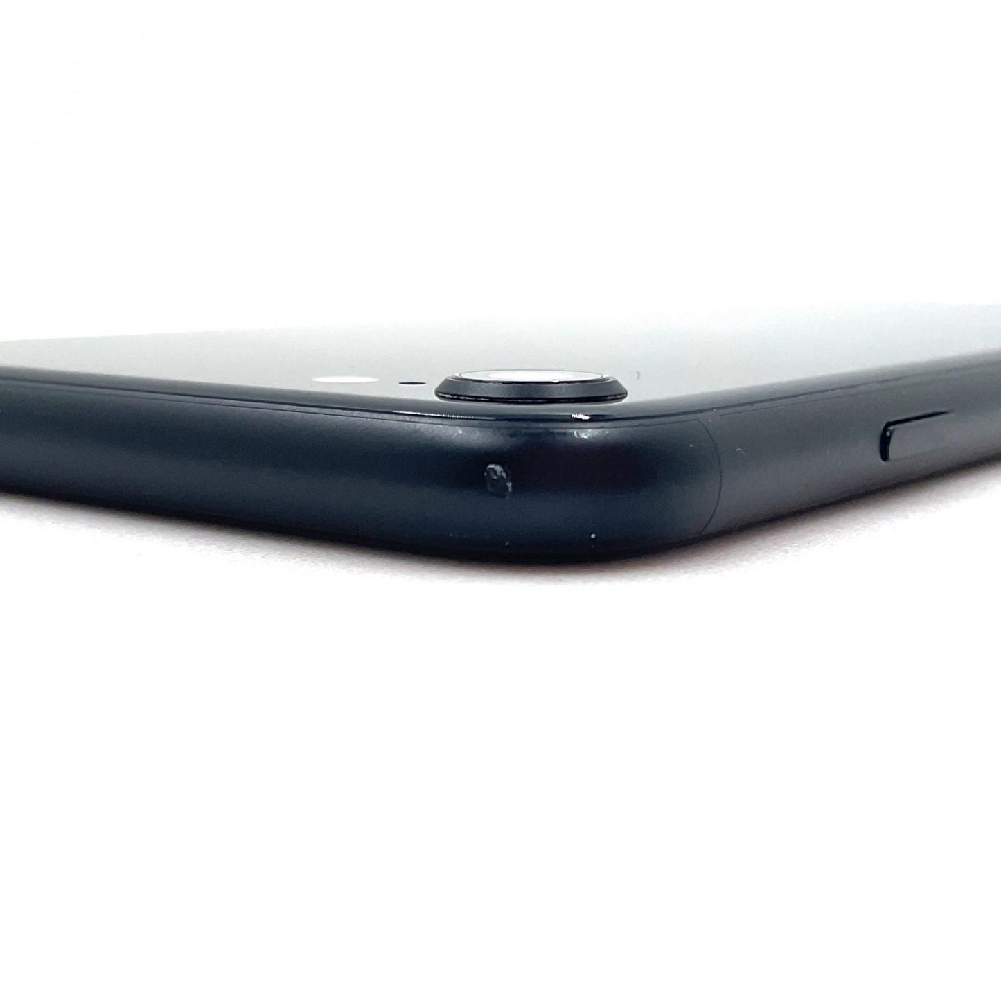 【全額返金保証】【最速発送】Apple iPhone iPhone SE（第3世代） 64GB ミッドナイト docomo 白ロム 動作確認済 83%