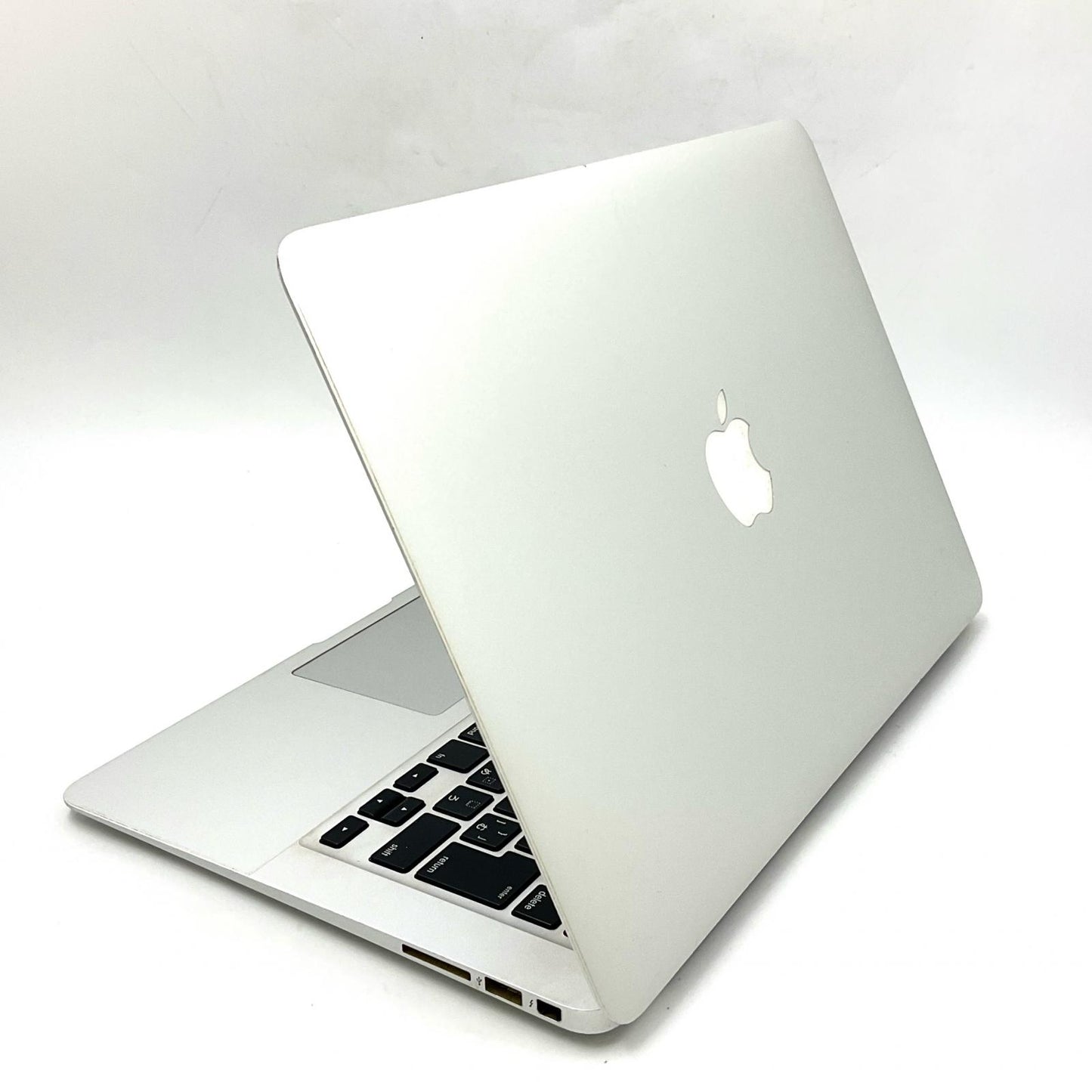 【全額返金保証】【最速発送】Apple MacBook Air 13インチ 2015 intel core i5 8GB SSD 128GB シルバー 79% 動作確認済