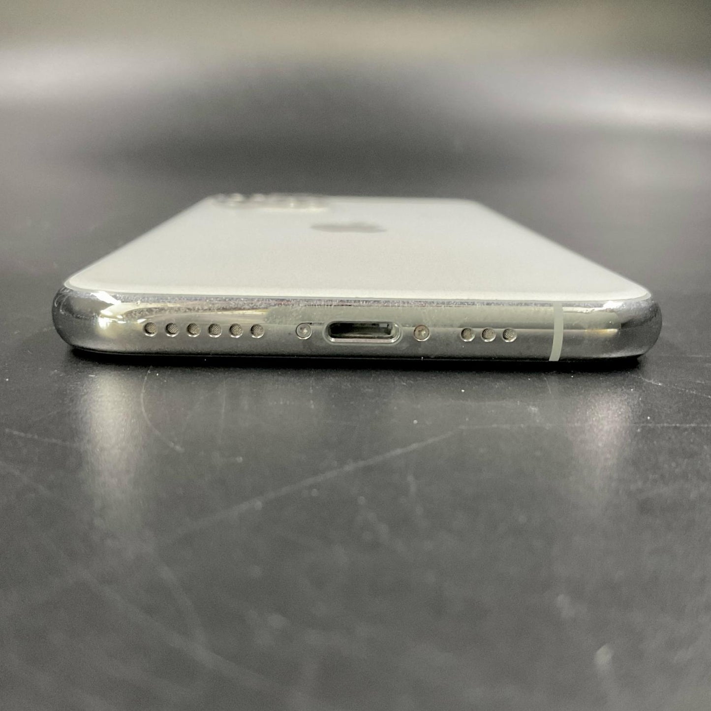 【全額返金保証】【最速発送】Apple iPhone iPhone Pro 11 Pro 64GB シルバー Softbank 白ロム 動作確認済 86%
