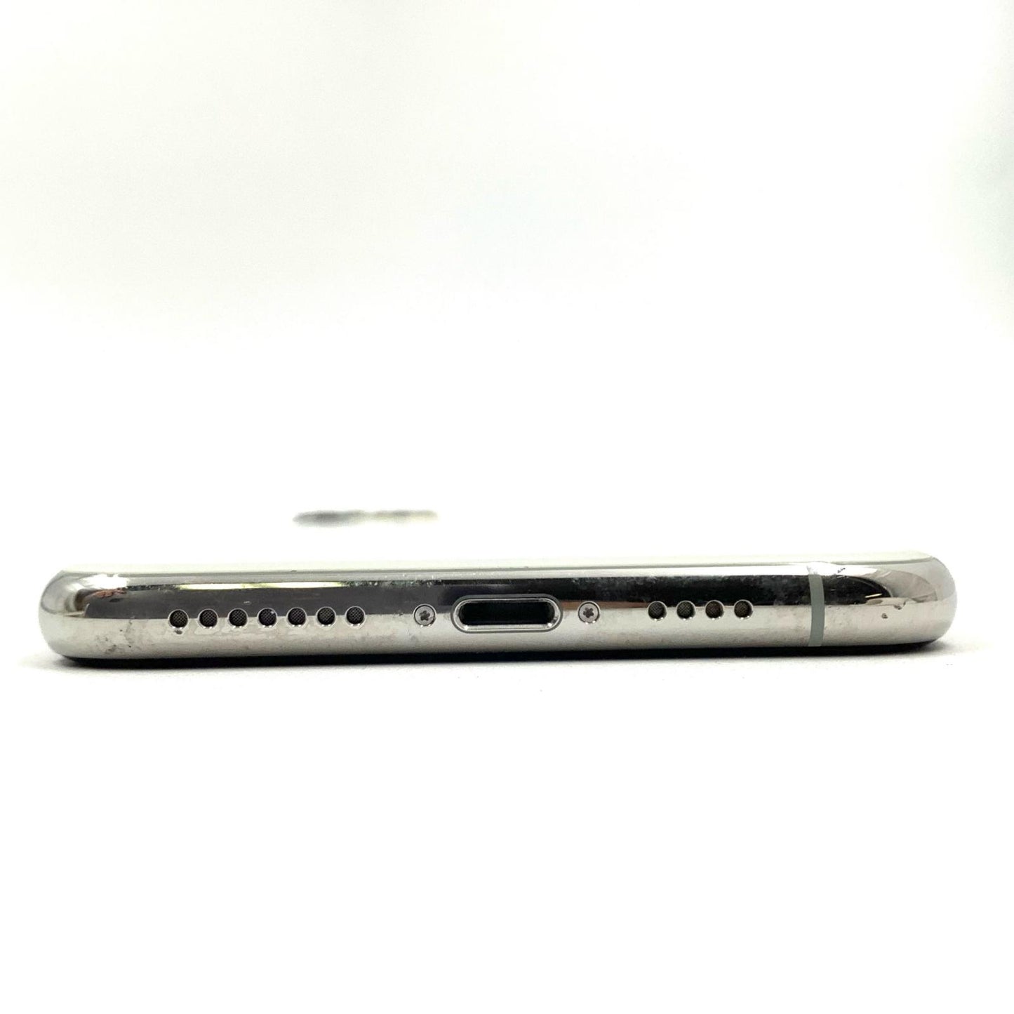 【全額返金保証】【最速発送】Apple iPhone iPhone Pro Max 11 Pro Max 256GB シルバー au 白ロム 動作確認済 82%