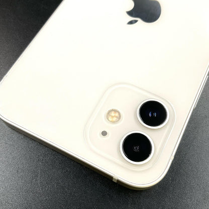 【全額返金保証】【最速発送】Apple iPhone iPhone 12 64GB ホワイト docomo 白ロム 動作確認済 79%