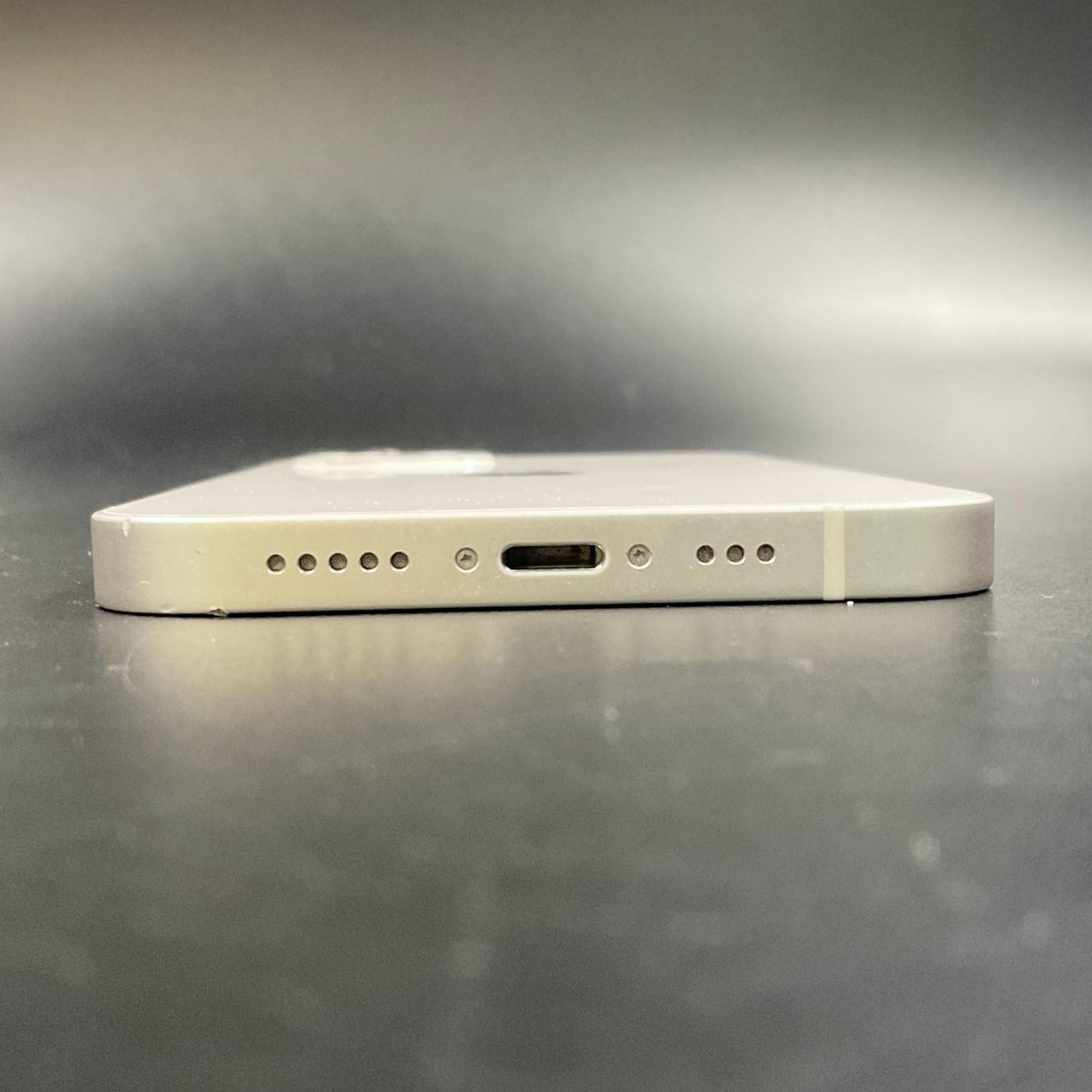 【全額返金保証】【最速発送】Apple iPhone iPhone 12 64GB ホワイト docomo 白ロム 動作確認済 79%