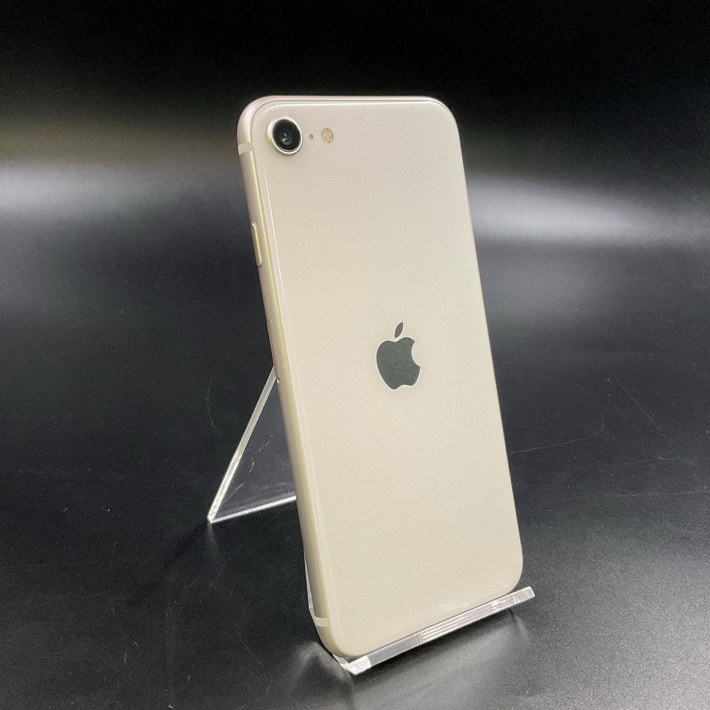 【全額返金保証】【最速発送】Apple iPhone iPhone SE（第3世代） 64GB スターライト docomo 白ロム 超美品 動作確認済 97%