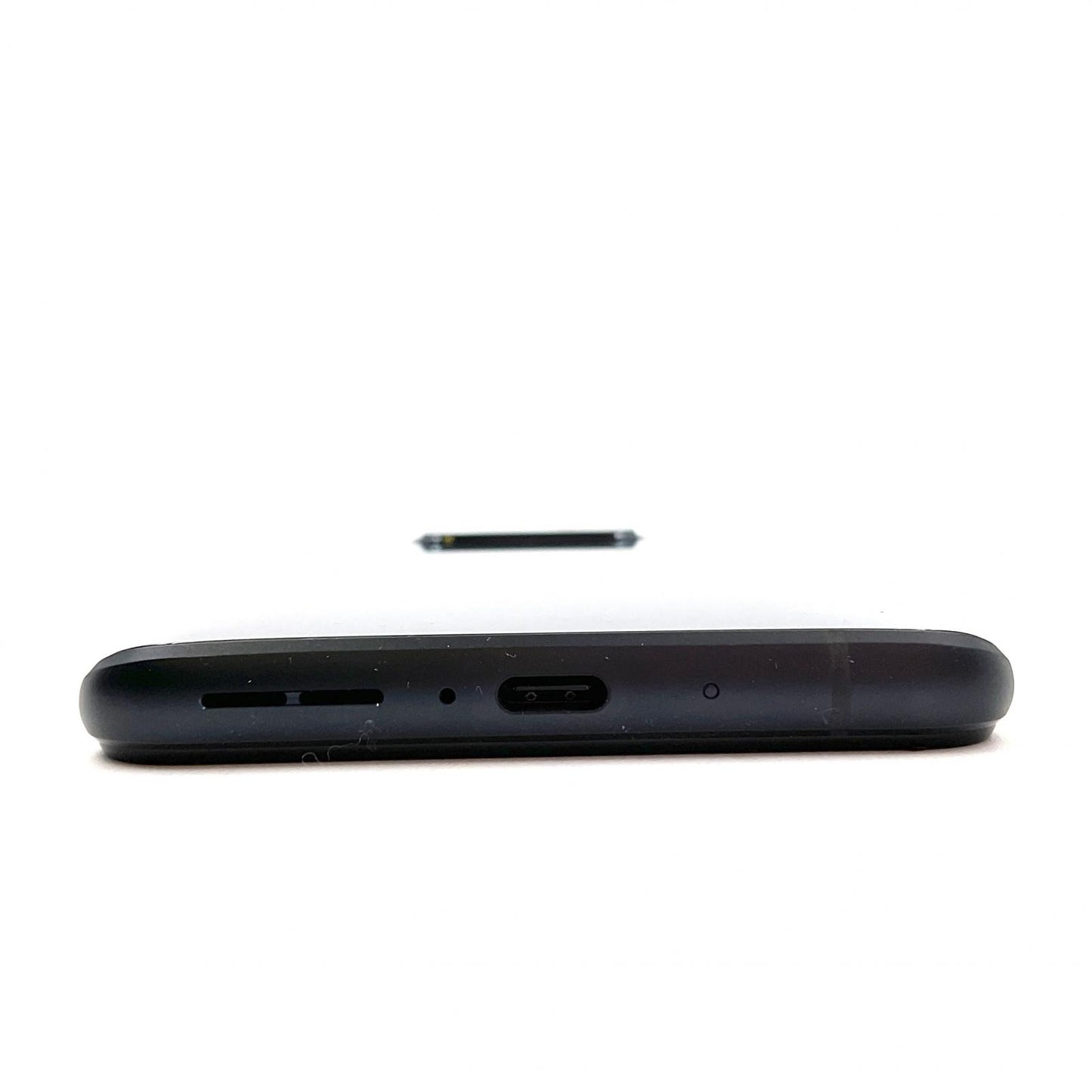 【全額返金保証】【最速発送】ASUS Zenfone 8 Flip 128GB ギャラクティックブラック SIMフリー ASUS_I004D 美品 動作確認済