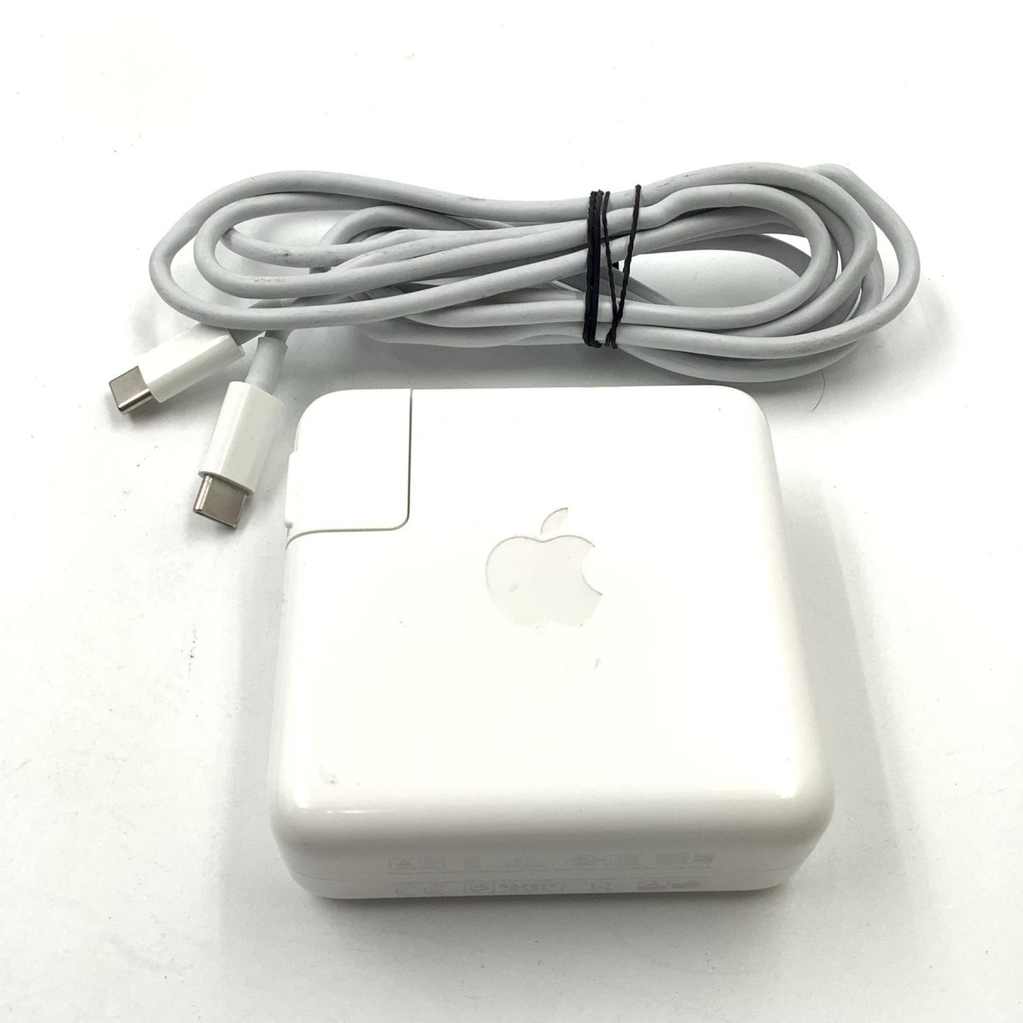 【全額返金保証】【最速発送】Apple MacBook Pro 13インチ 2022 Apple M2 24GB SSD 1TB シルバー 88% 動作確認済