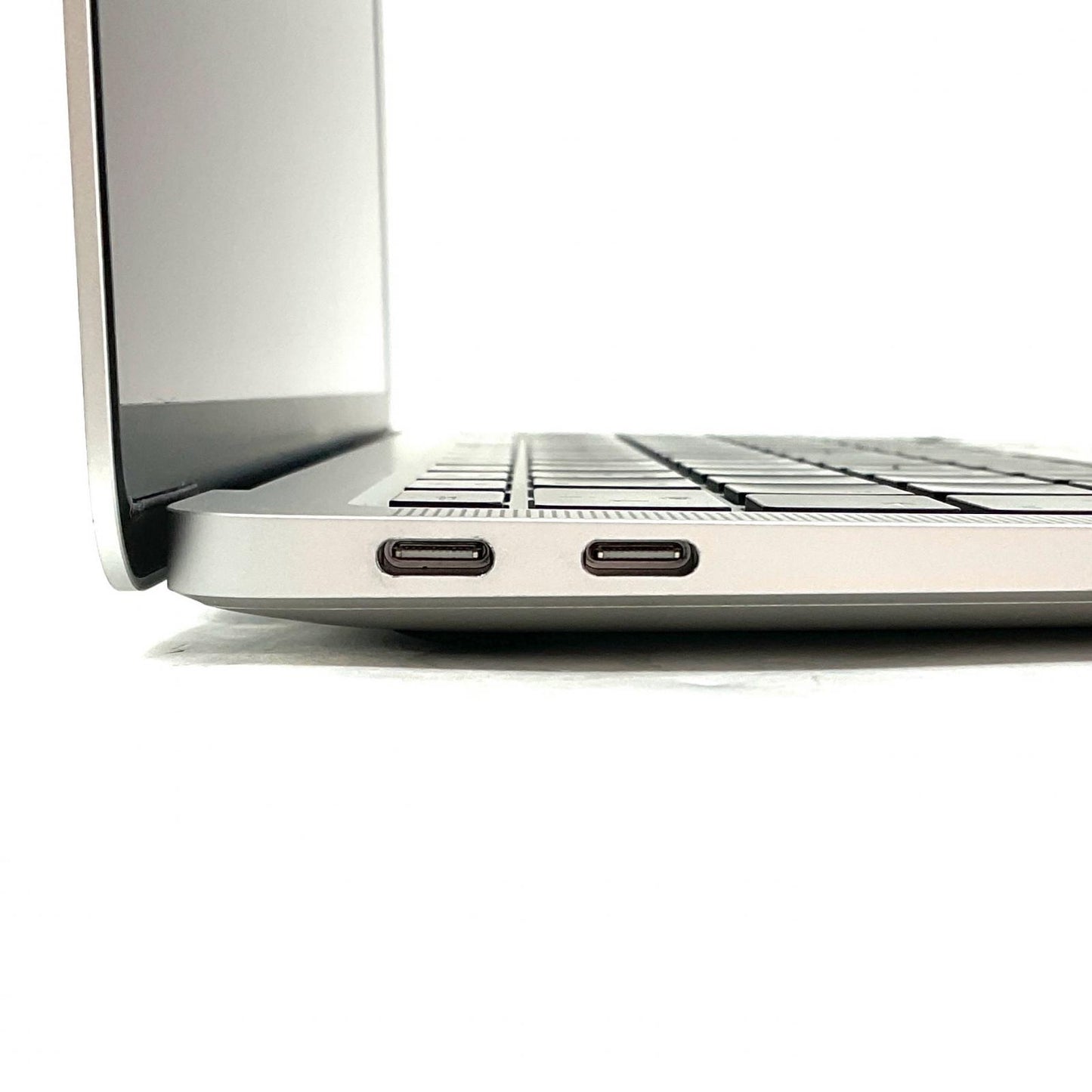 【全額返金保証】【最速発送】Apple MacBook Air 13インチ 2020 Apple M1 8GB SSD 256GB シルバー 93% 動作確認済