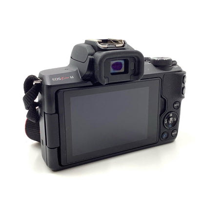 【全額返金保証】【最速発送】Canon デジタル一眼 EOS Kiss M ダブルズームキット ブラック 動作確認済