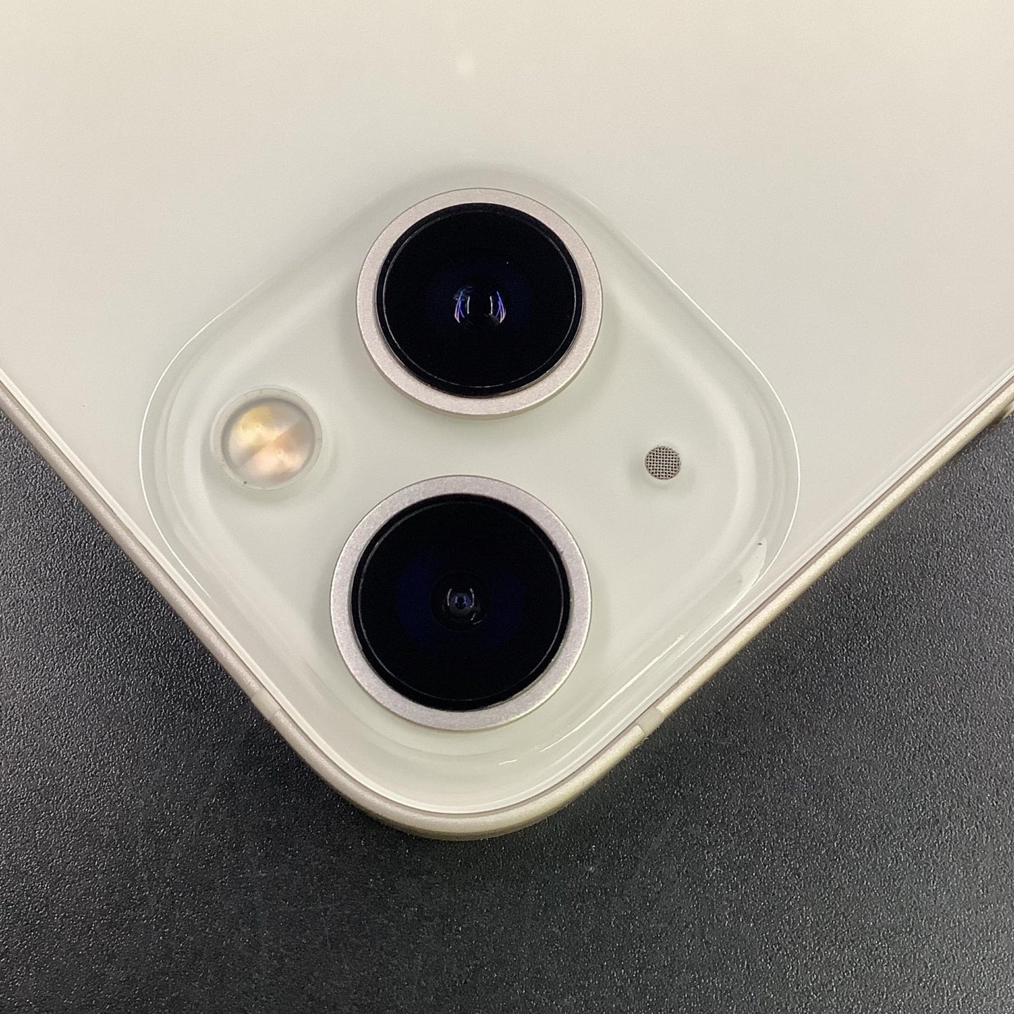 【全額返金保証】【最速発送】Apple iPhone iPhone 13 128GB スターライト docomo 白ロム 美品 動作確認済 95%