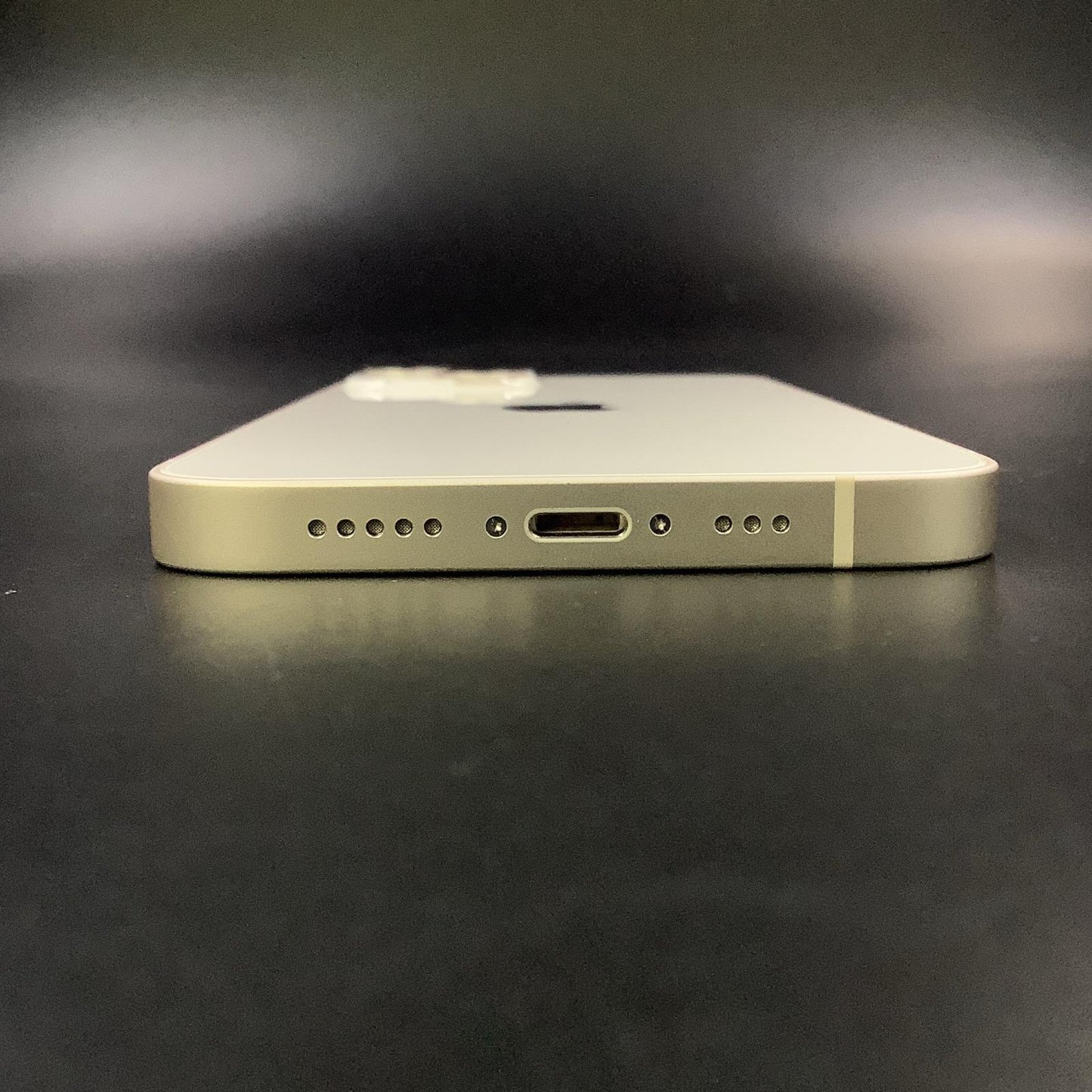 【全額返金保証】【最速発送】Apple iPhone iPhone 13 128GB スターライト docomo 白ロム 美品 動作確認済 88%