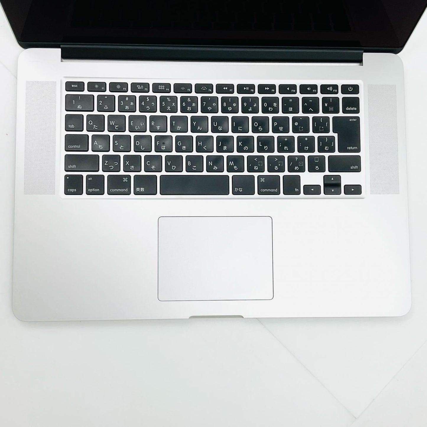 【全額返金保証】【最速発送】Apple MacBook Pro 15インチ 2012 intel core i7 8GB SSD 256GB シルバー 81.6% 動作確認済