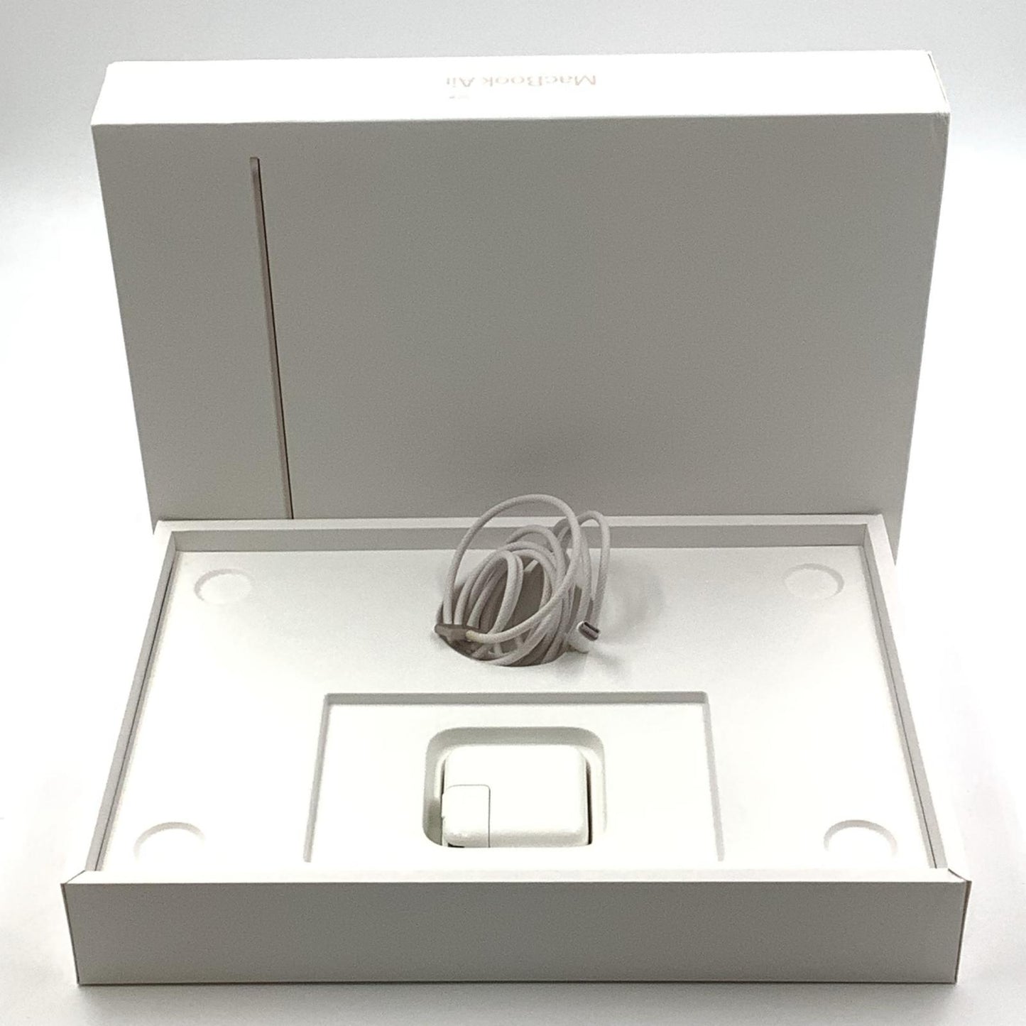 【全額返金保証】【最速発送】Apple MacBook Air 13.6インチ 2022 Apple M2 8GB SSD 256GB スターライト 100% 超美品 動作確認済