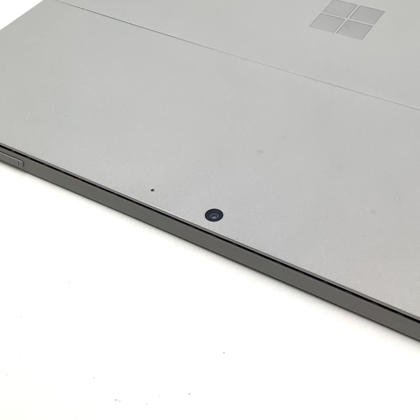 【全額返金保証】【最速発送】Apple MacBook Air 13.6インチ 2022 Apple M2 8GB SSD 256GB スターライト 100% 超美品 動作確認済