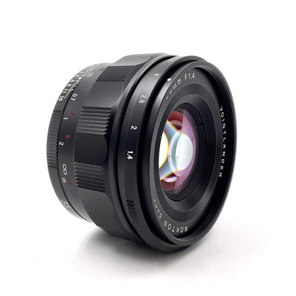 【全額返金保証】【最速発送】フォクトレンダー NOKTON classic 35mm F1.4 美品 動作確認済