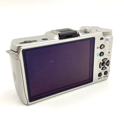 【全額返金保証】【最速発送】PENTAX デジタル一眼 Q7 ボディ [シルバー] シルバー 動作確認済