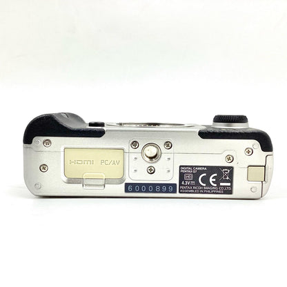 【全額返金保証】【最速発送】PENTAX デジタル一眼 Q7 ボディ [シルバー] シルバー 動作確認済