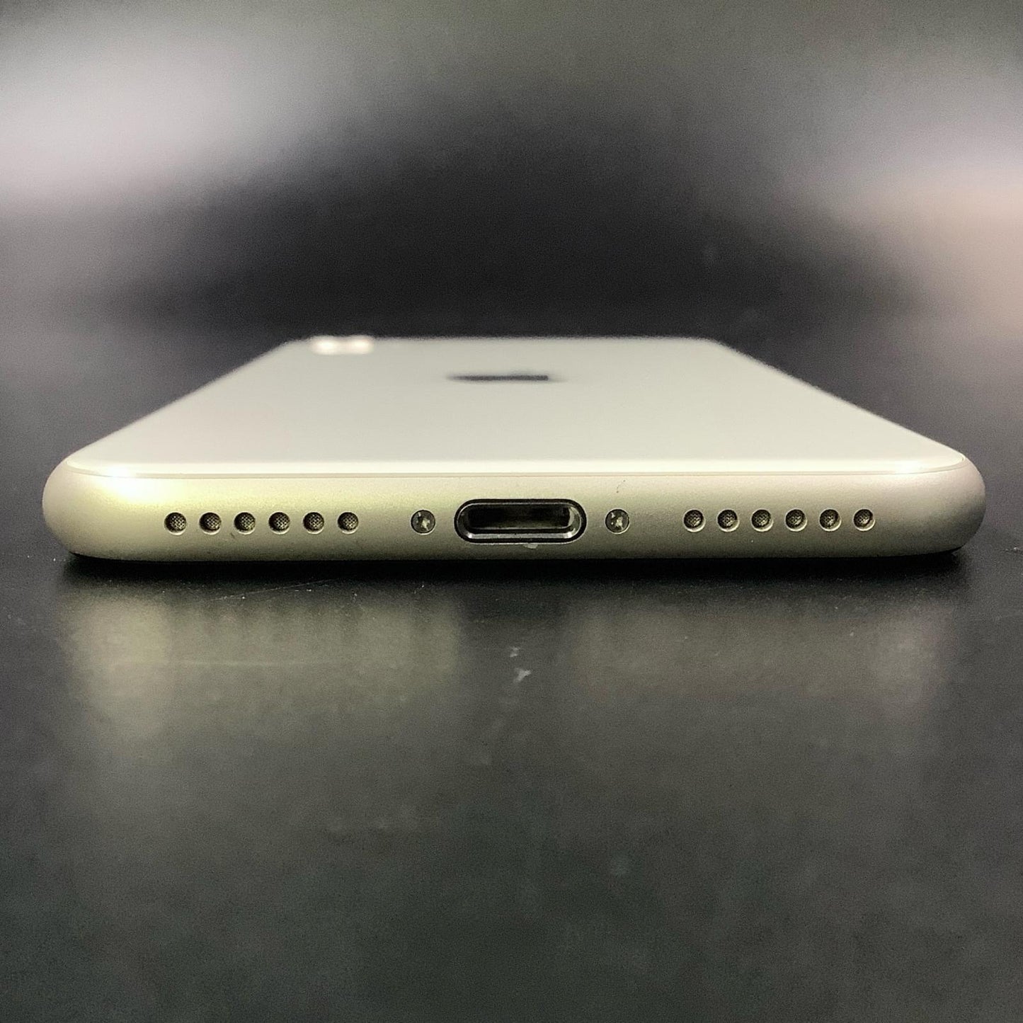 【全額返金保証】【最速発送】Apple iPhone iPhone SE（第3世代） 64GB スターライト Softbank 動作確認済 82%