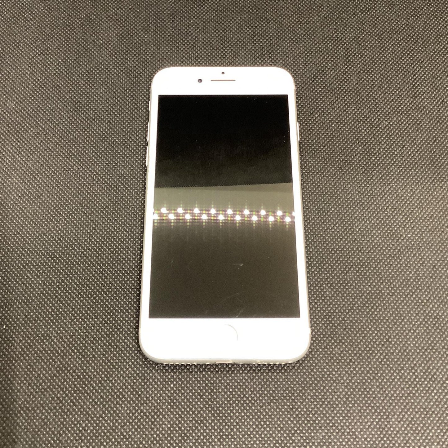 【全額返金保証】【最速発送】Apple iPhone iPhone 8 64GB ホワイト docomo 白ロム 動作確認済 81%
