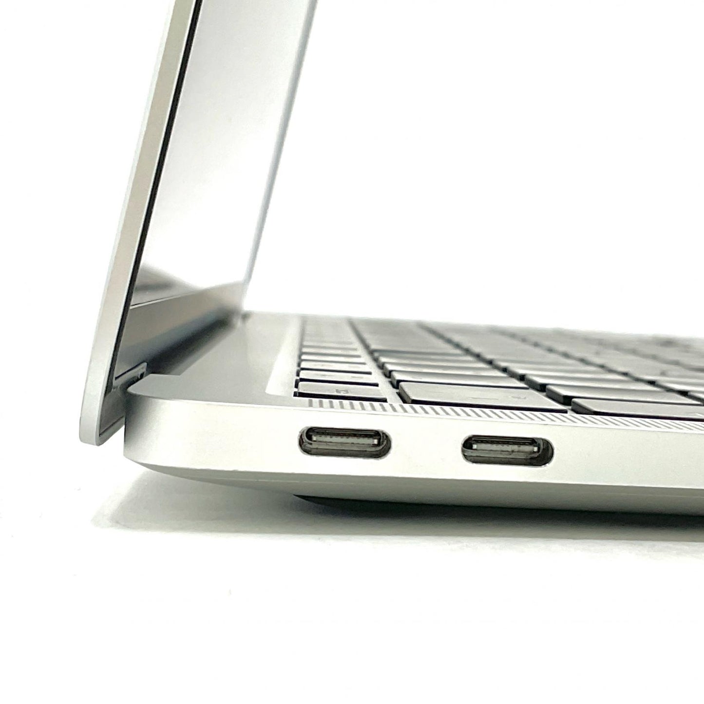 【全額返金保証】【最速発送】Apple MacBook Air 13.3インチ 2020 Apple M1 8GB SSD 256GB シルバー 83% 動作確認済