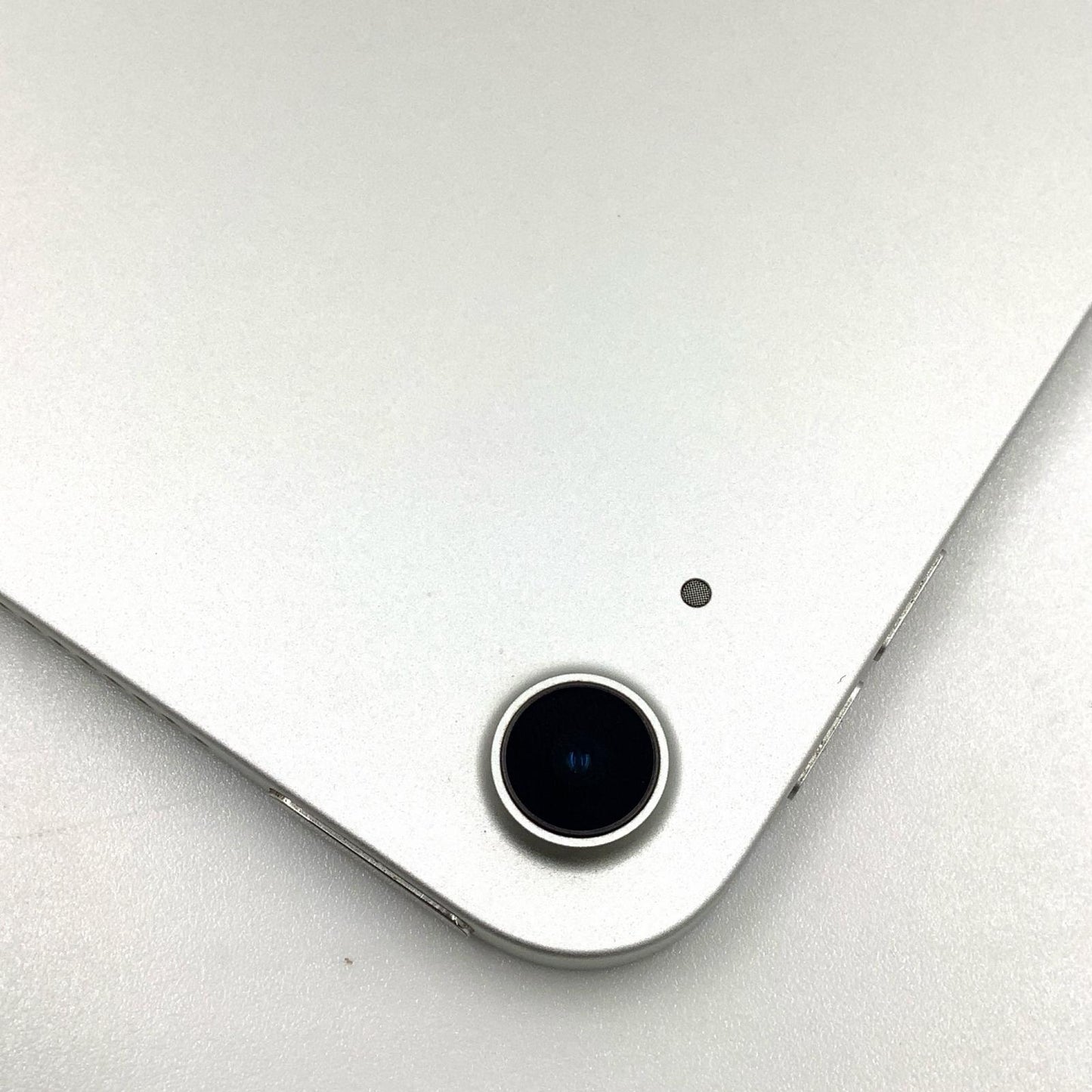 【全額返金保証】【最速発送】Apple iPad Air 10.9インチ 第4世代 64GB シルバー Wi-Fi 動作確認済