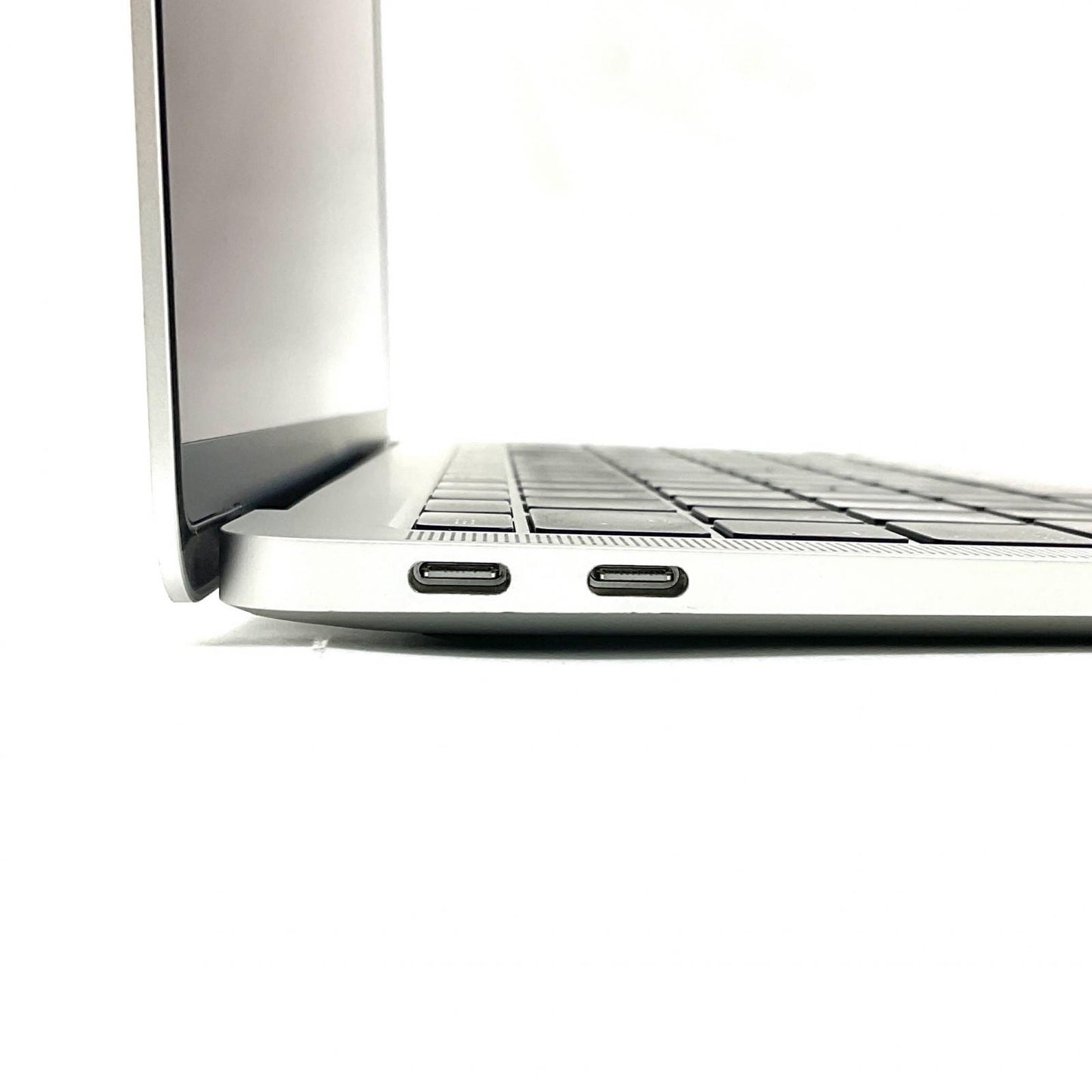 【全額返金保証】【最速発送】Apple MacBook Air 13インチ 2019 Intel Core i5 8GB SSD 128GB シルバー 94.8% 動作確認済