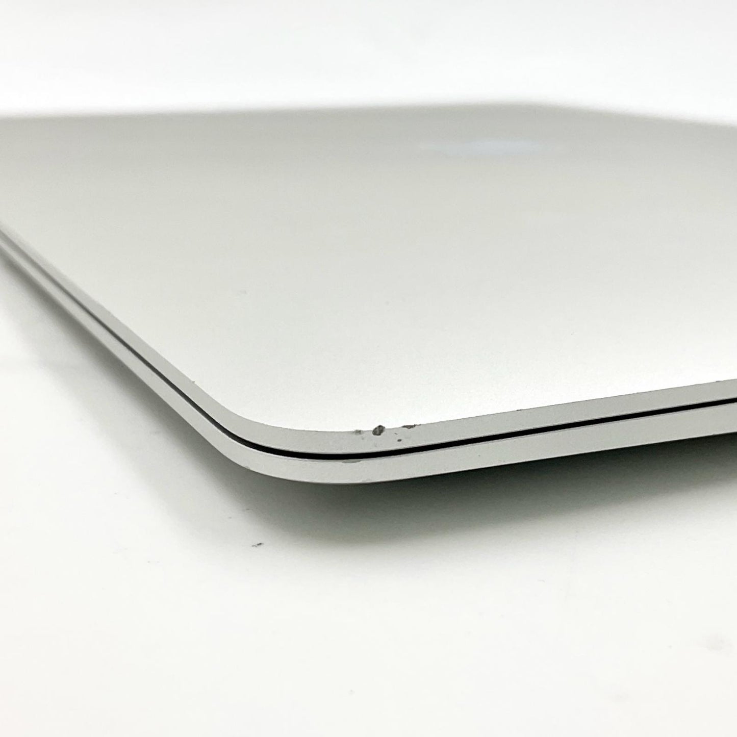 【全額返金保証】【最速発送】Apple MacBook Air 13インチ 2019 Intel Core i5 8GB SSD 128GB シルバー 94.8% 動作確認済