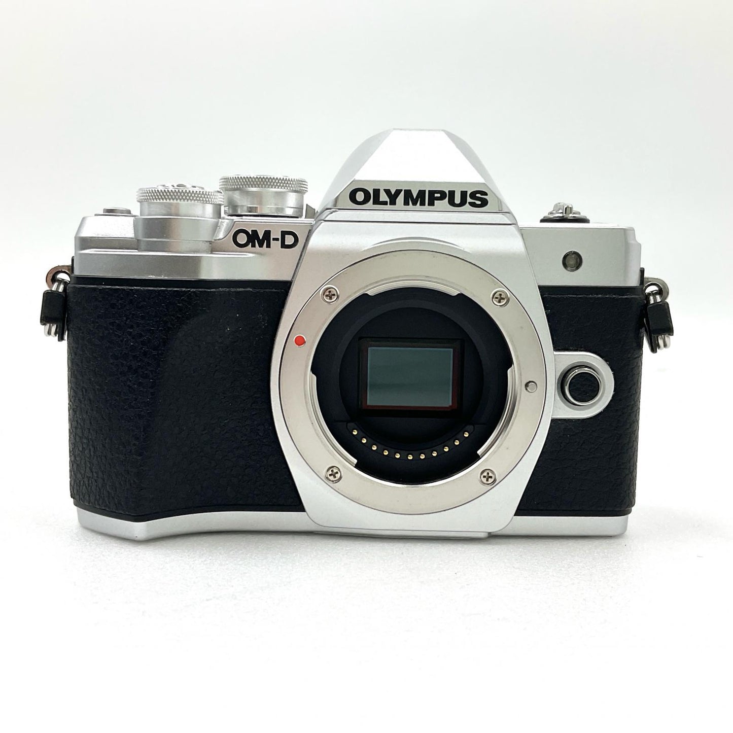 【全額返金保証】【最速発送】OLYMPUS デジタル一眼 E-M10 Mark III ボディ シルバー 動作確認済