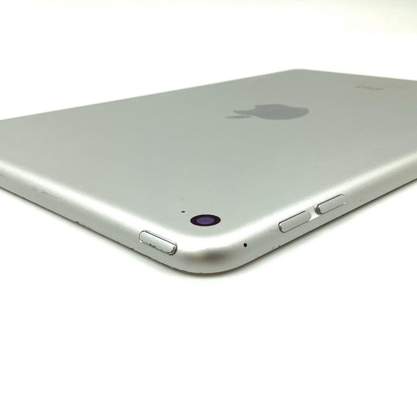 【全額返金保証】【最速発送】Apple iPad mini 7.9インチ 第4世代 128GB シルバー Wi-Fi 動作確認済