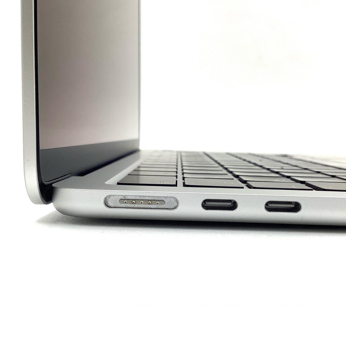 【全額返金保証】【最速発送】Apple MacBook Air 13.6インチ 2022 Apple M2 8GB SSD 256GB シルバー 90% 美品 動作確認済