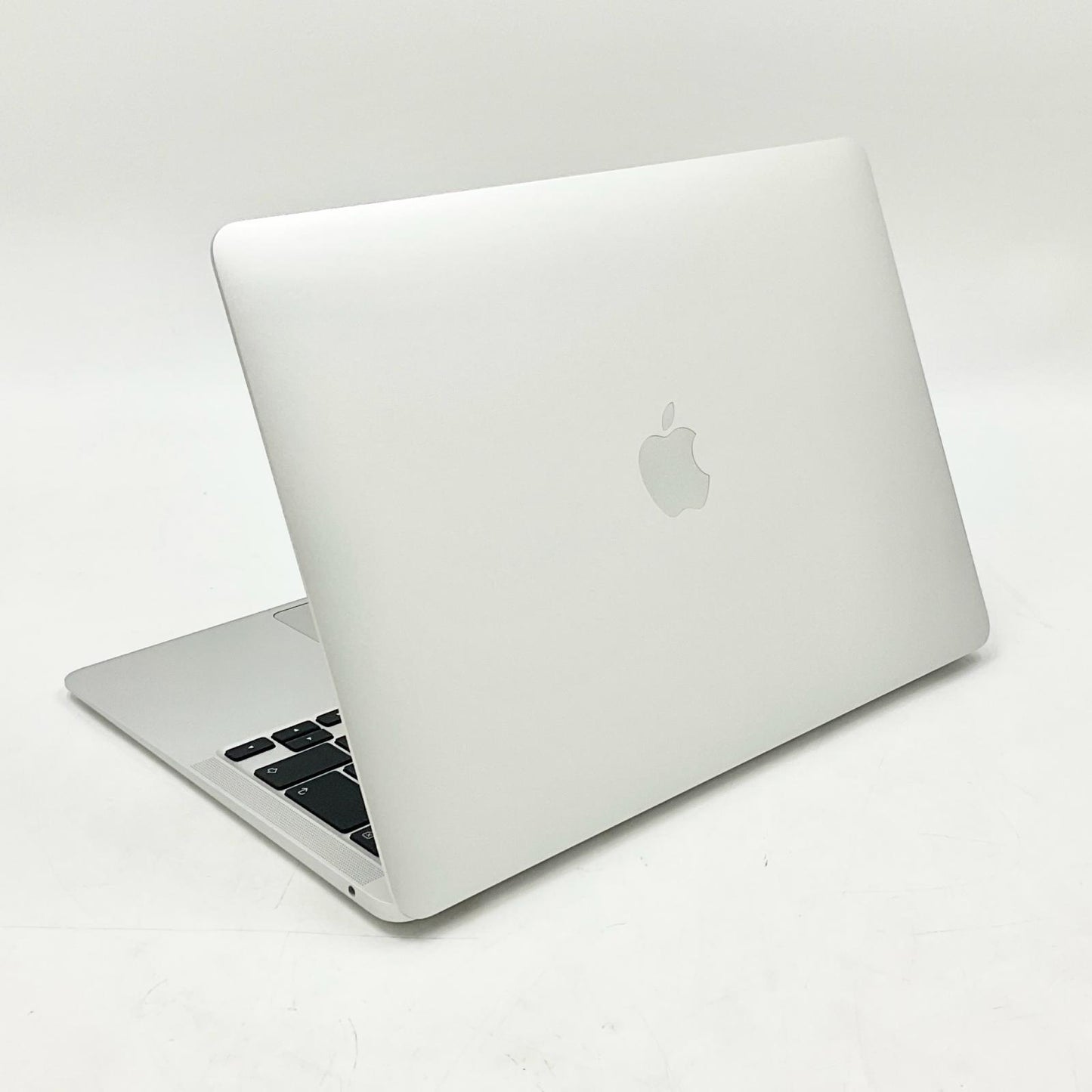 【全額返金保証】【最速発送】Apple MacBook Air 13インチ 2020 Apple M1 8GB SSD 256GB シルバー 100% 超美品 動作確認済