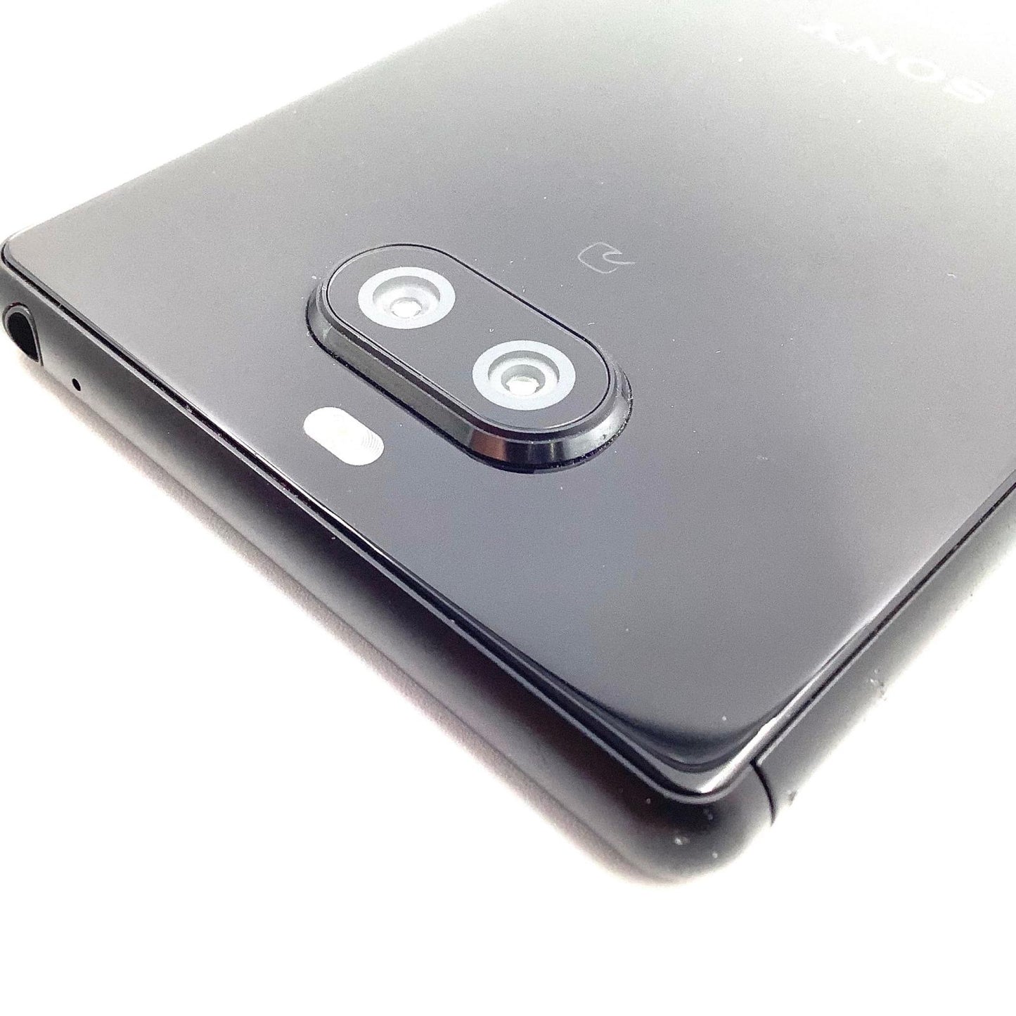 【全額返金保証】【最速発送】Sony Xperia 8 64GB ブラック au SOV42-u 白ロム 動作確認済