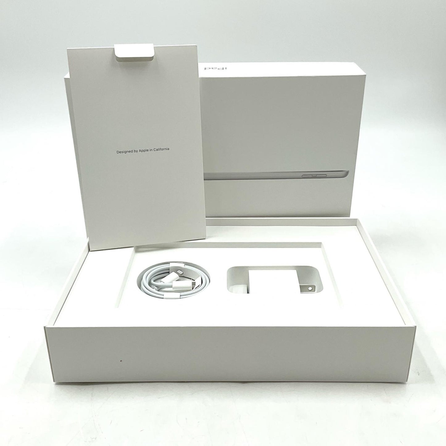 【全額返金保証】【最速発送】Apple iPad iPad 10.2インチ 第9世代 256GB シルバー Wi-Fi 超美品 動作確認済