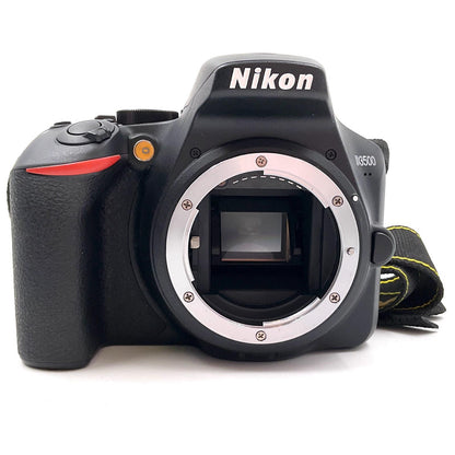 【全額返金保証】【最速発送】Nikon デジタル一眼 D3500 ダブルズームキット ブラック 美品 動作確認済