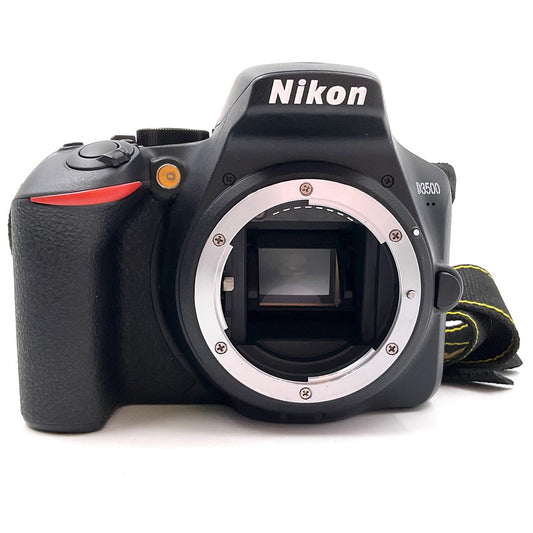 【全額返金保証】【最速発送】Nikon デジタル一眼 D3500 ダブルズームキット ブラック 美品 動作確認済