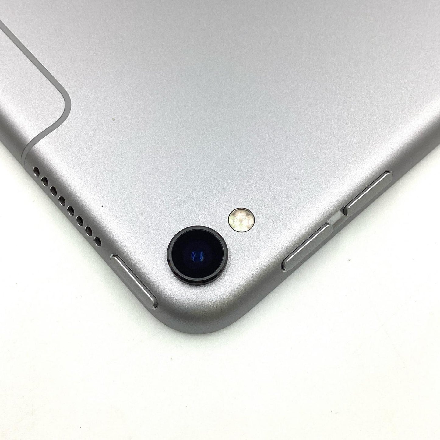 【全額返金保証】【最速発送】Apple iPad Pro 10.5インチ 第1世代 64GB スペースグレイ WiFi+Cellular Softbank SIMフリー 白ロム 動作確認済