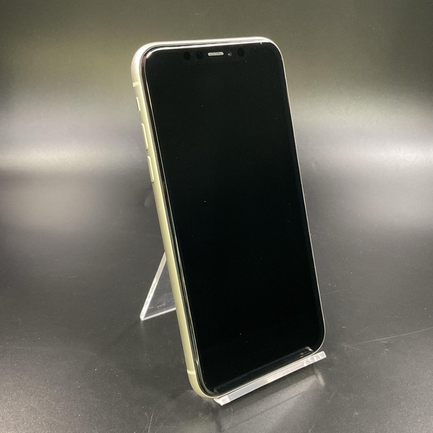 【全額返金保証】【最速発送】Apple iPhone iPhone 11 256GB ホワイト au 白ロム 動作確認済 75%