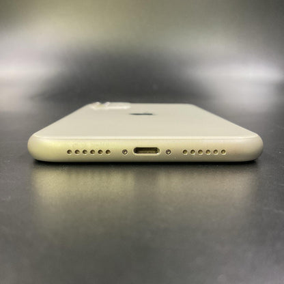 【全額返金保証】【最速発送】Apple iPhone iPhone 11 256GB ホワイト au 白ロム 動作確認済 75%