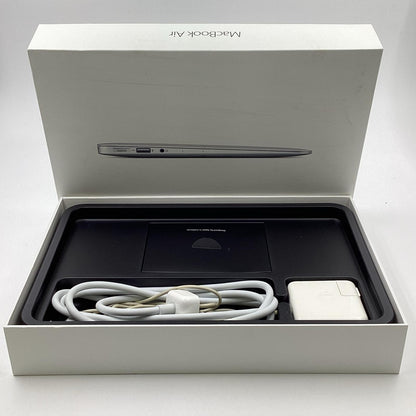 【全額返金保証】【最速発送】Apple MacBook Air 11インチ 2015 1.6GHz デュアルコア Intel Core i5 4GB SSD 128GB シルバー 動作確認済