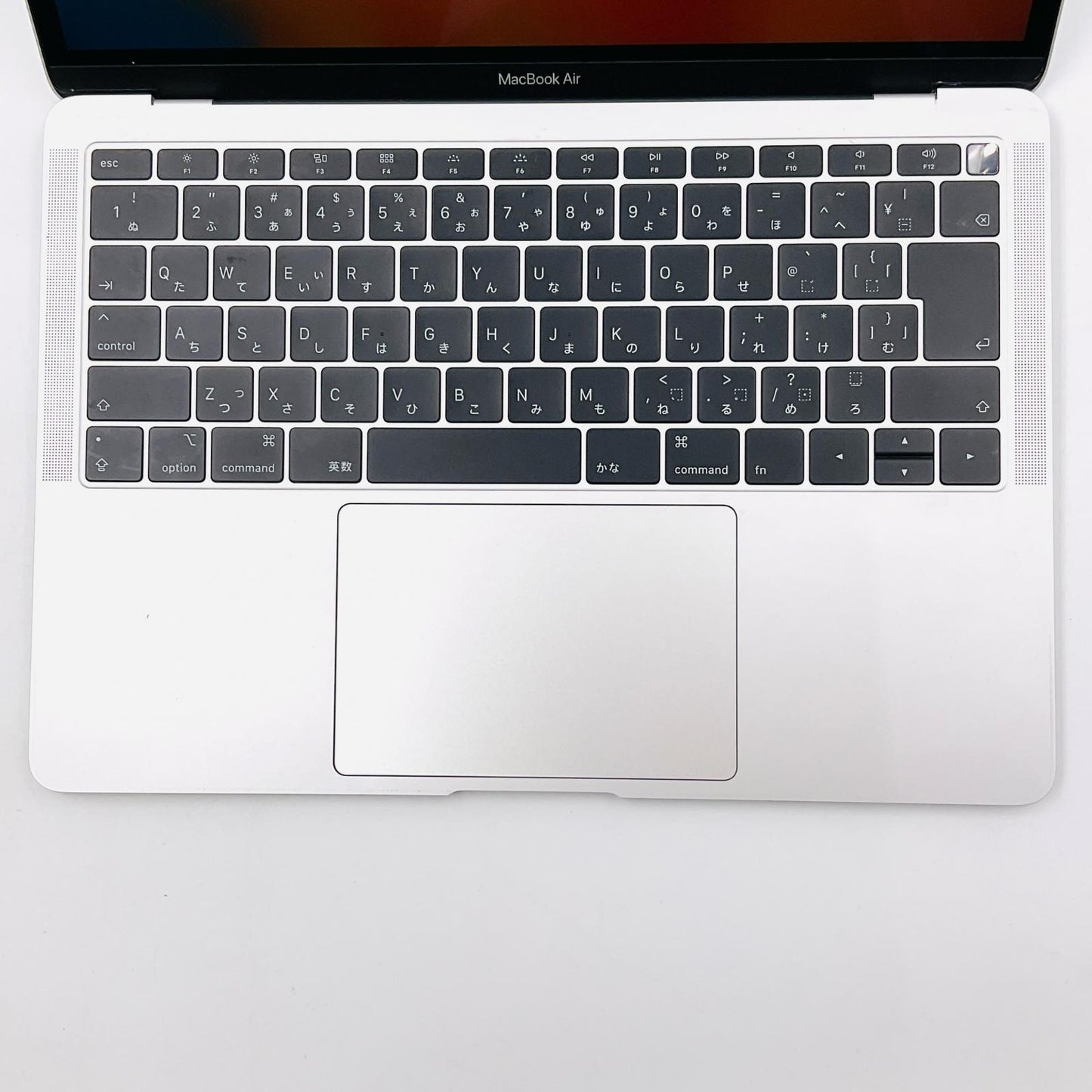【全額返金保証】【最速発送】Apple MacBook Air 13インチ 2018 1.6 GHz デュアルコア Intel Core i5 8GB SSD 128GB シルバー 92.2% 動作確認済