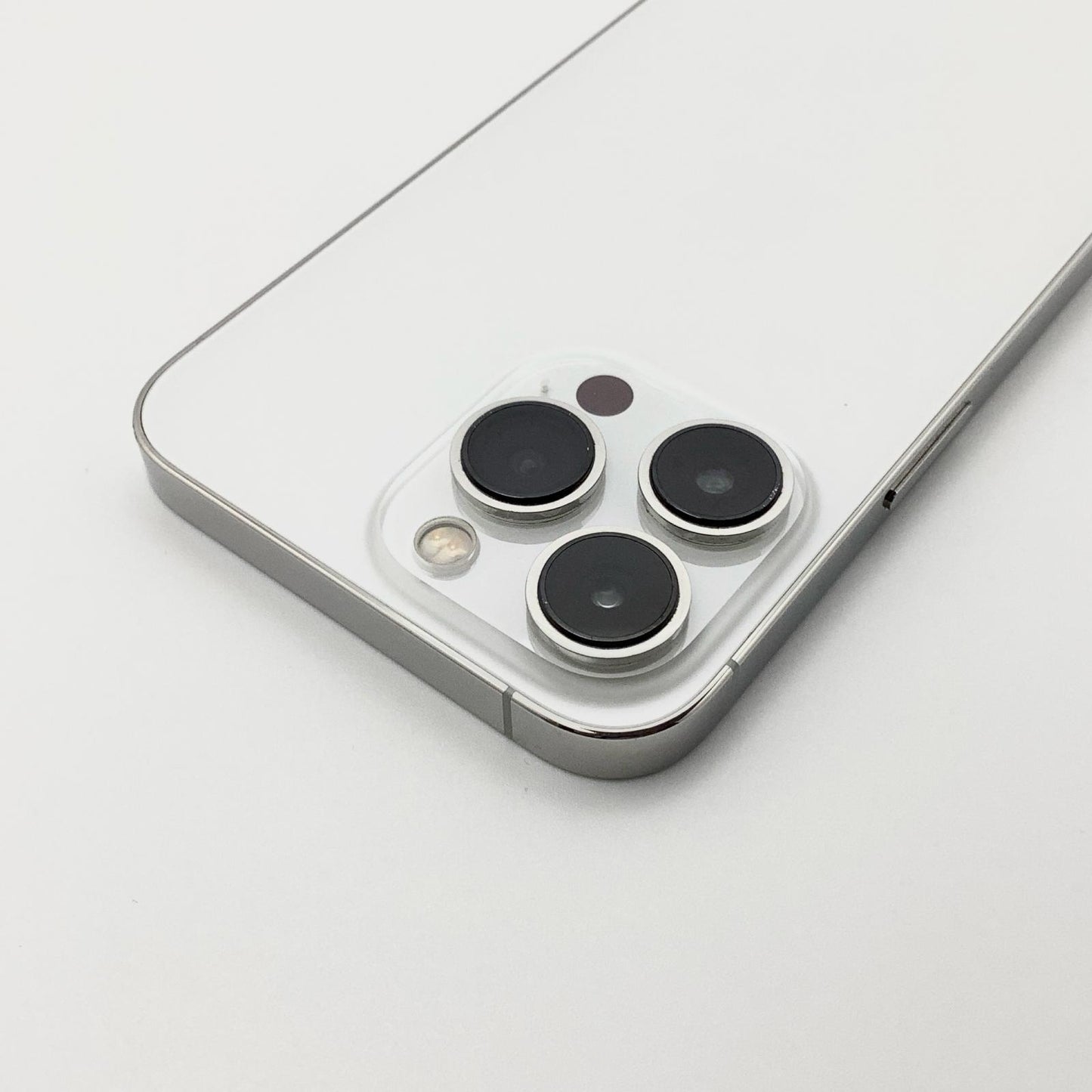 【全額返金保証】【最速発送】Apple iPhone iPhone 13 Pro 128GB シルバー SIMフリー 動作確認済 80%