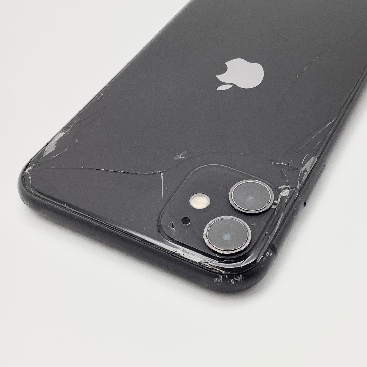【最速発送】Apple iPhone iPhone 11 64GB ブラック SIMフリー【難有】 73%