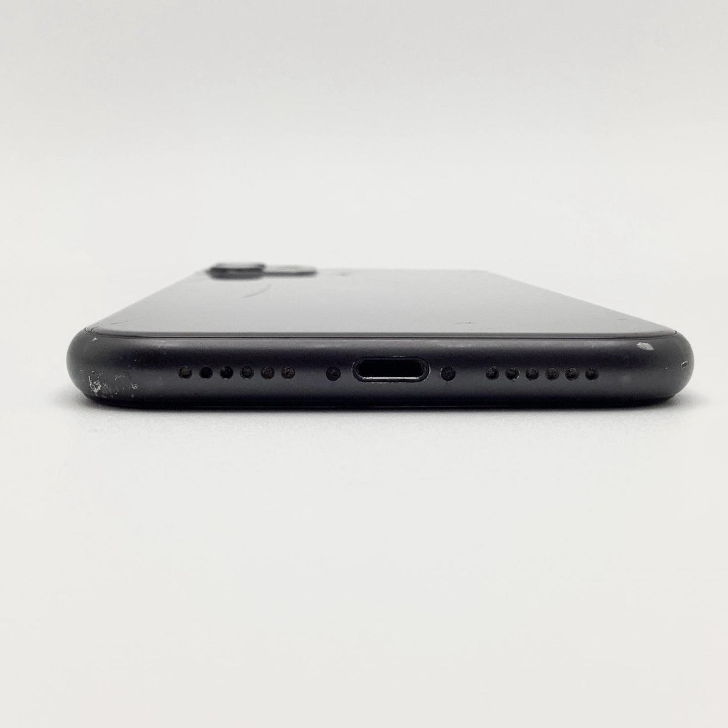 【最速発送】Apple iPhone iPhone 11 64GB ブラック SIMフリー【難有】 73%