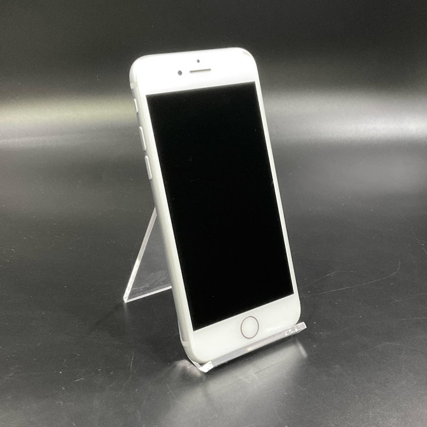 【全額返金保証】【最速発送】Apple iPhone iPhone 8 64GB シルバー docomo 白ロム 動作確認済 86%