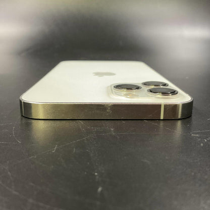 【全額返金保証】【最速発送】Apple iPhone iPhone Pro Max 12 Pro Max 256GB シルバー docomo 白ロム 動作確認済 90%